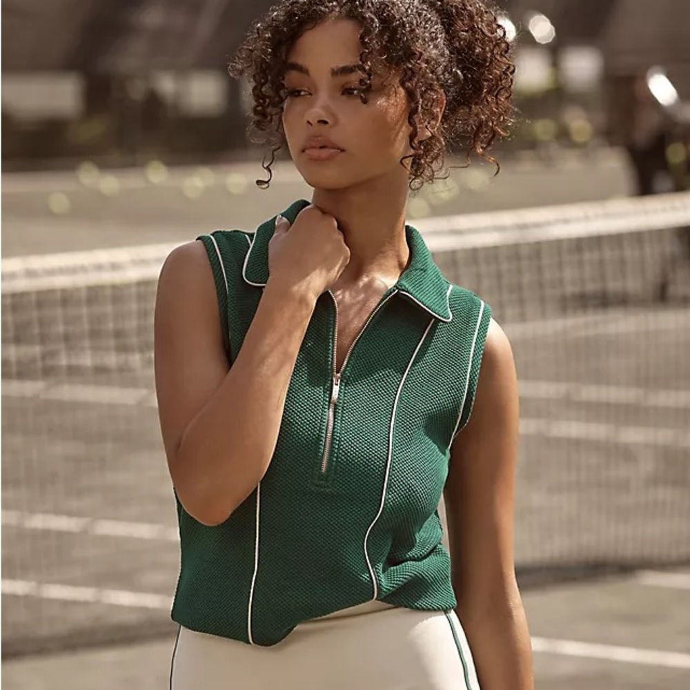 Lune Green Sleeveless top